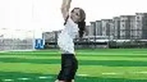 张小斐贾玲重逢引粉丝狂潮，三层楼人山人海